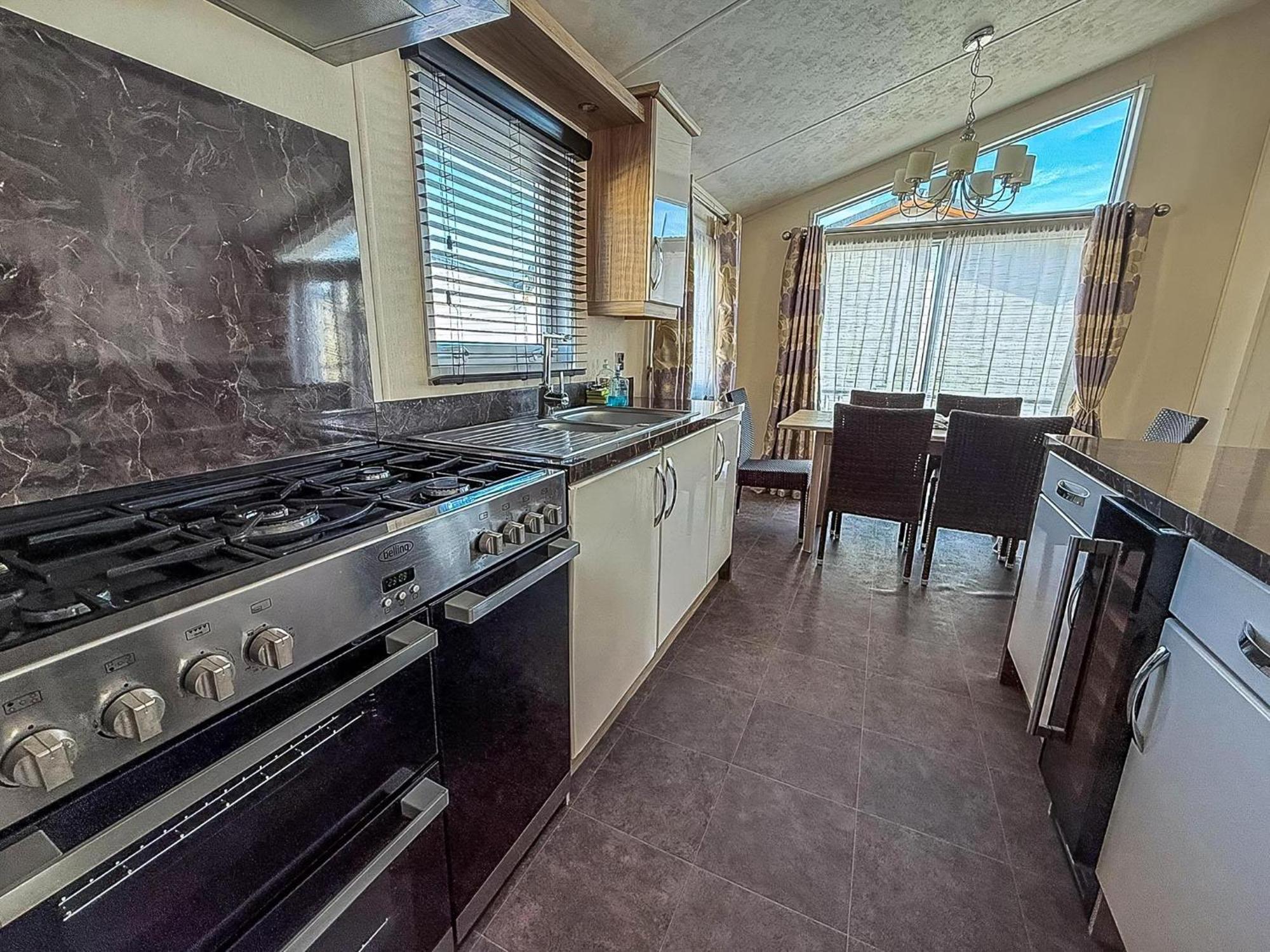 Luxury Lodge At Suffolk Sands Holiday Park Ref 45009Mv Філікстоу Екстер'єр фото